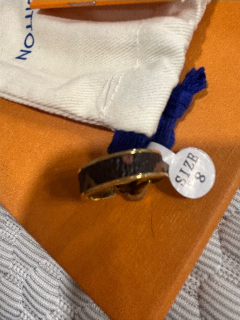 LV ring - Picture 3 of 3